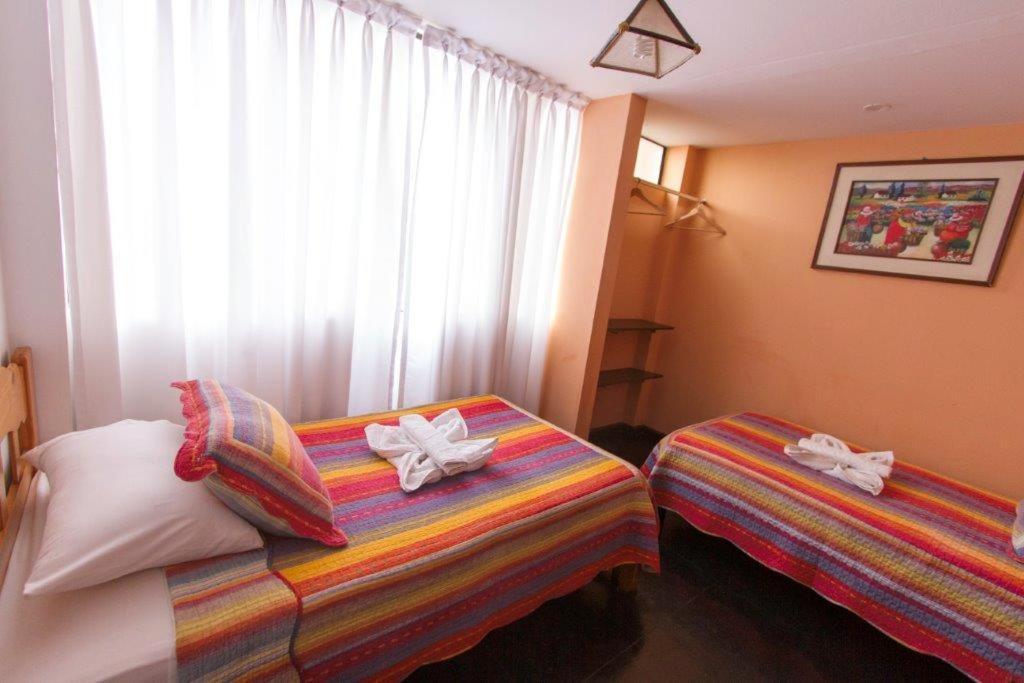 Limper B&B - Airport Callao Kültér fotó