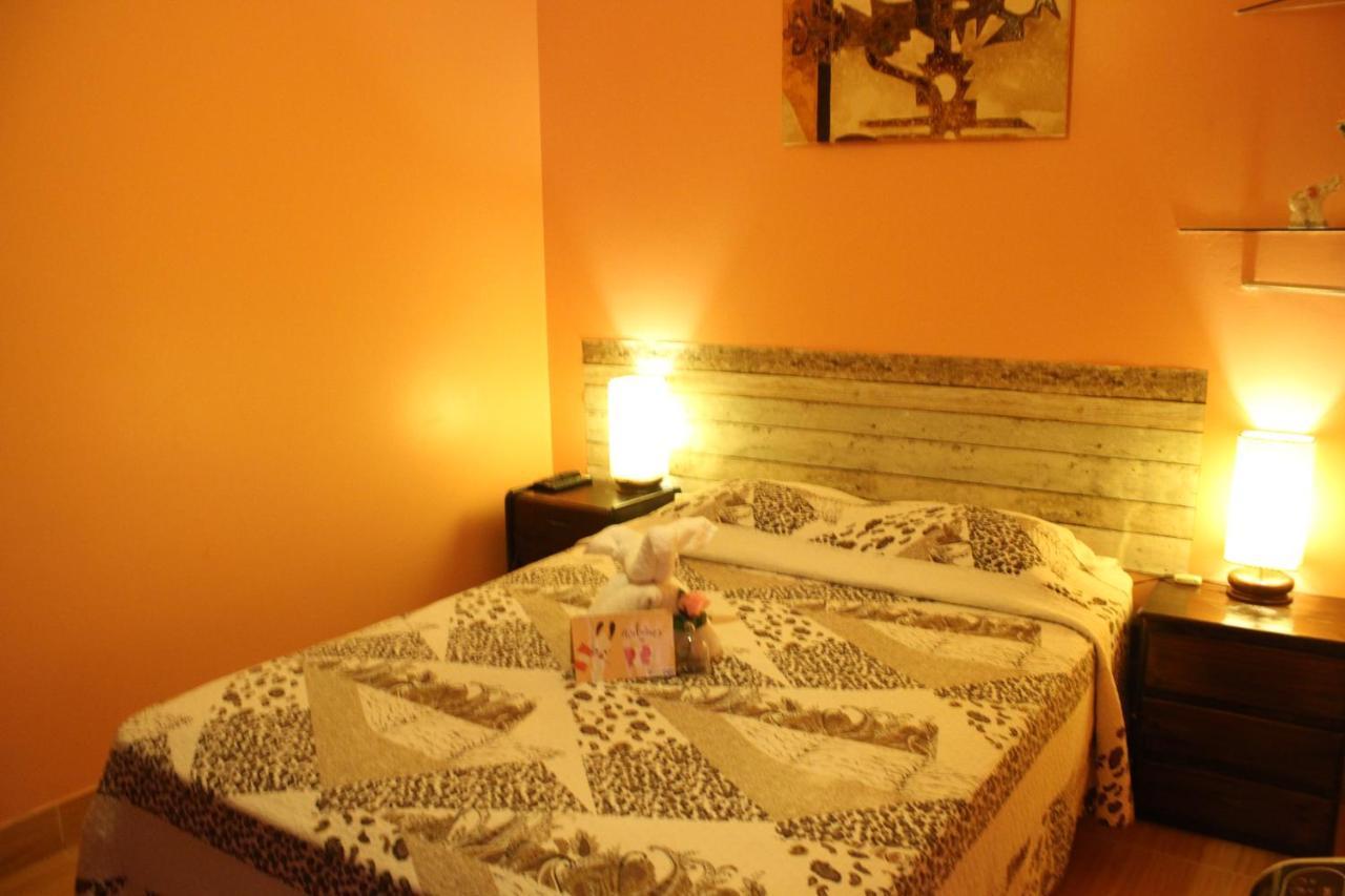 Limper B&B - Airport Callao Kültér fotó