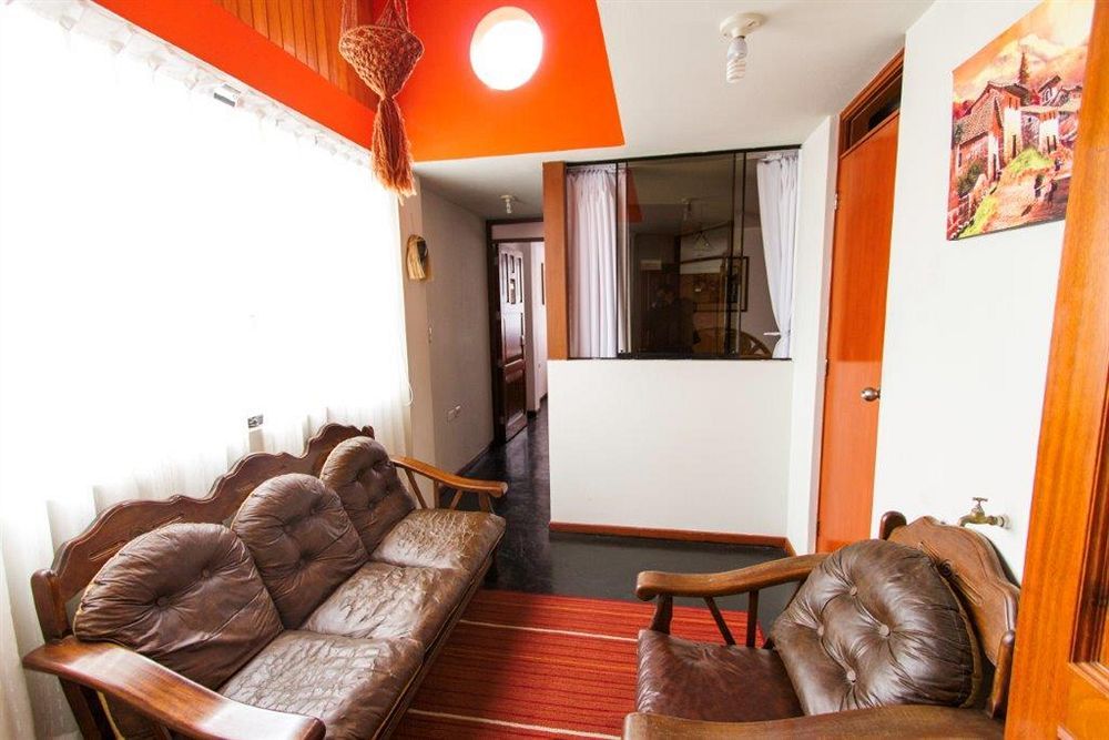 Limper B&B - Airport Callao Kültér fotó