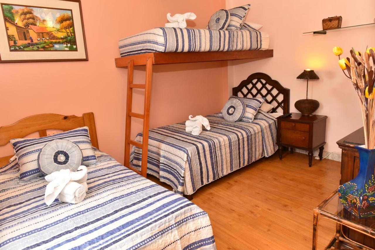 Limper B&B - Airport Callao Kültér fotó